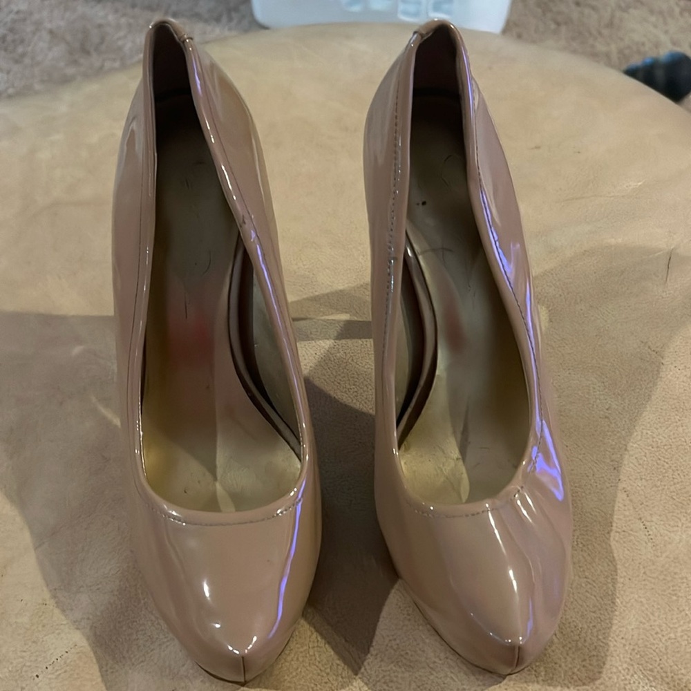 Jessica Simpson Nude 5 inch Platform Pumps